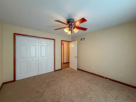 17 Lafayette Meadow Mattoon IL 61938