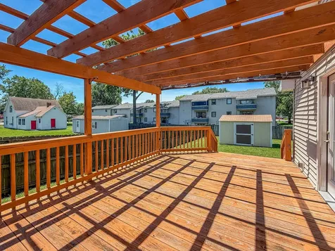 17 Lafayette Meadow Mattoon IL 61938