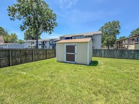 17 Lafayette Meadow Mattoon IL 61938