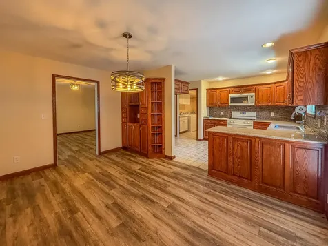 17 Lafayette Meadow Mattoon IL 61938