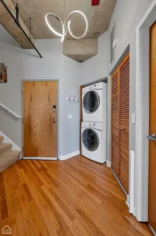 6 South Laflin Street Chicago IL 60607