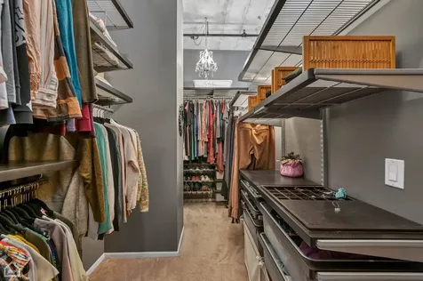 6 South Laflin Street Chicago IL 60607