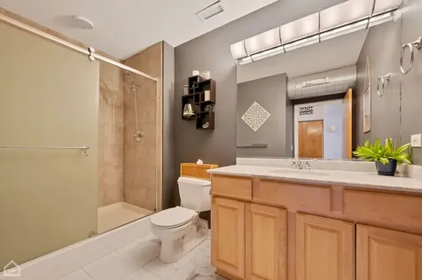 6 South Laflin Street Chicago IL 60607