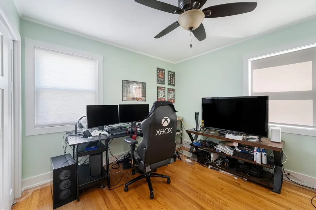 831 South Wisconsin Avenue Villa Park IL 60181