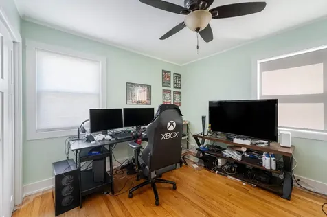 831 South Wisconsin Avenue Villa Park IL 60181