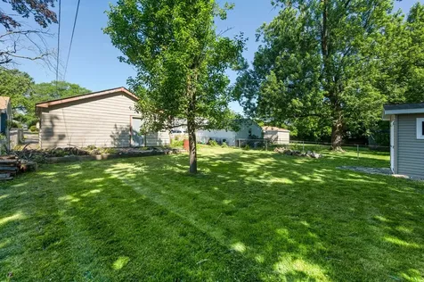 831 South Wisconsin Avenue Villa Park IL 60181