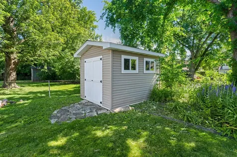 831 South Wisconsin Avenue Villa Park IL 60181