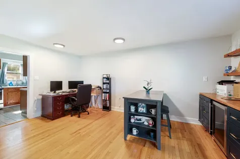 831 South Wisconsin Avenue Villa Park IL 60181