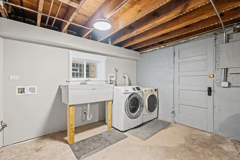 5010 North Major Avenue N Chicago IL 60630
