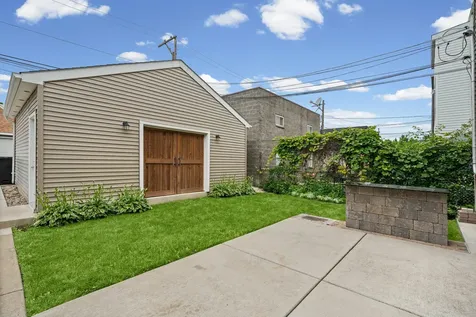 5010 North Major Avenue N Chicago IL 60630