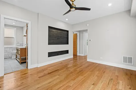 5010 North Major Avenue N Chicago IL 60630