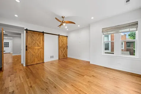 5010 North Major Avenue N Chicago IL 60630