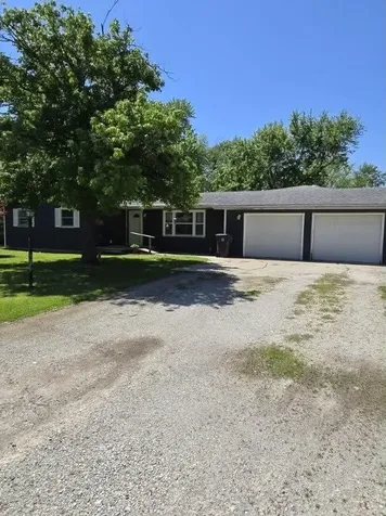 106 Bruce Street Villa Grove IL 61956