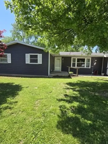 106 Bruce Street Villa Grove IL 61956