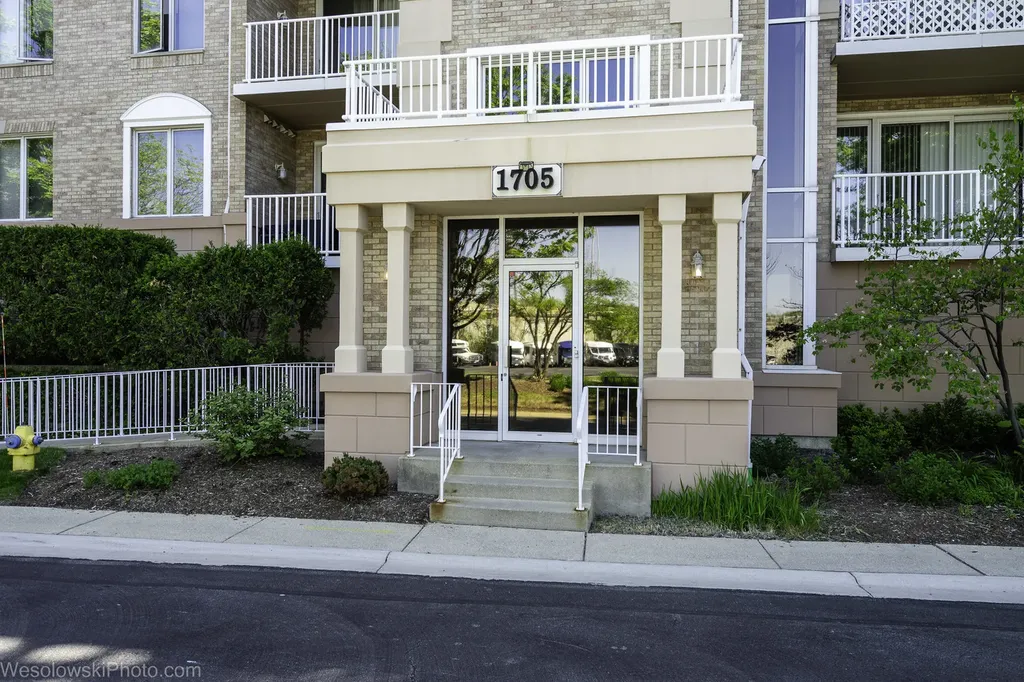 1705 Pavilion Way Park Ridge IL 60068