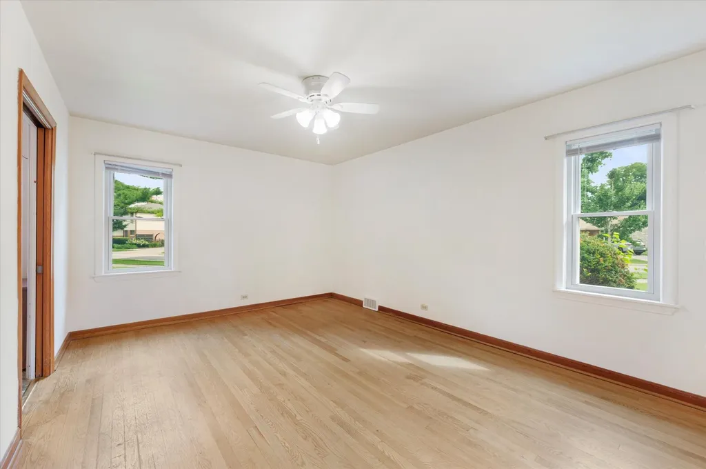 429 South Stratford Avenue Elmhurst IL 60126