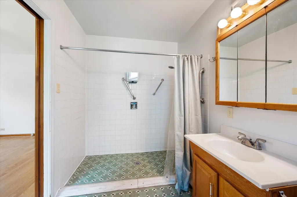 429 South Stratford Avenue Elmhurst IL 60126