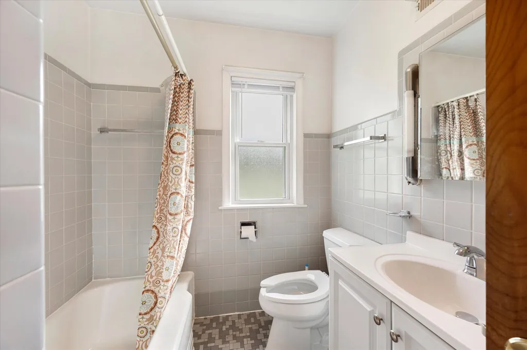 429 South Stratford Avenue Elmhurst IL 60126