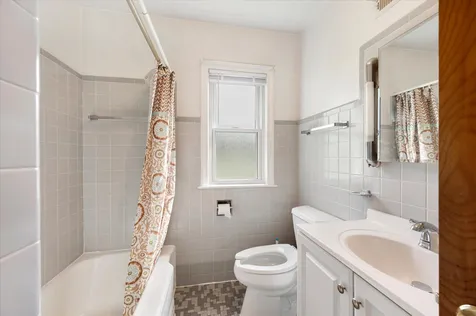 429 South Stratford Avenue Elmhurst IL 60126