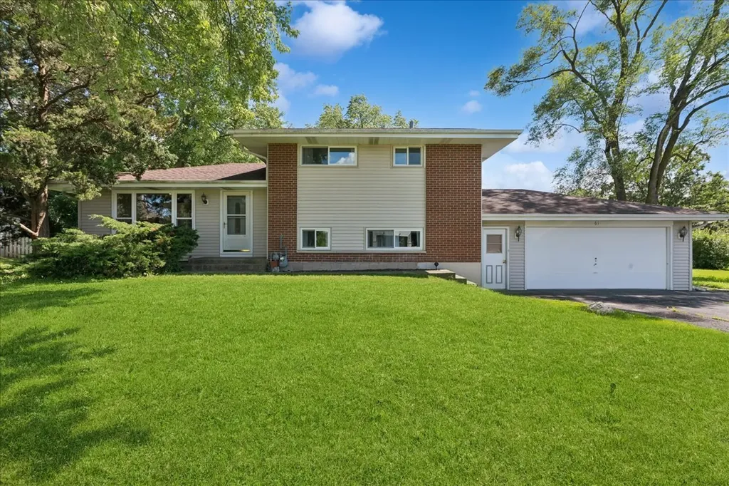 61 Miller Road Lake Zurich IL 60047