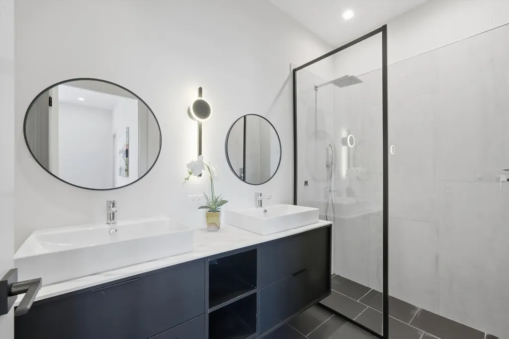 4250 West Belmont Avenue Chicago IL 60641