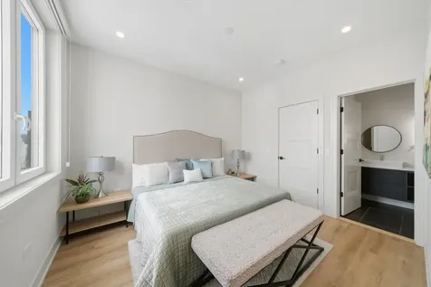 4250 West Belmont Avenue Chicago IL 60641