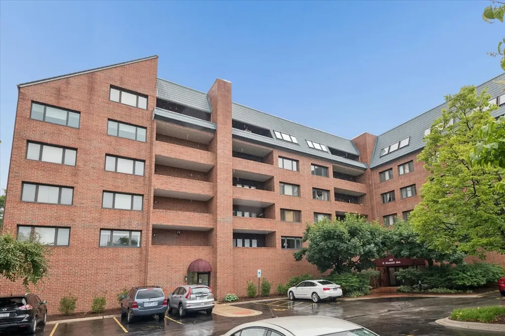 101 South Summit Avenue Park Ridge IL 60068