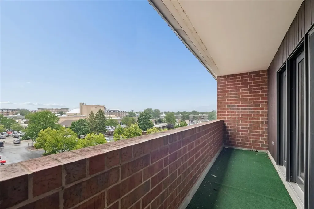101 South Summit Avenue Park Ridge IL 60068