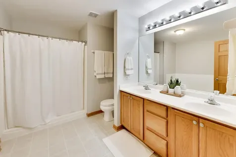 2647 Granite Court Crystal Lake IL 60012