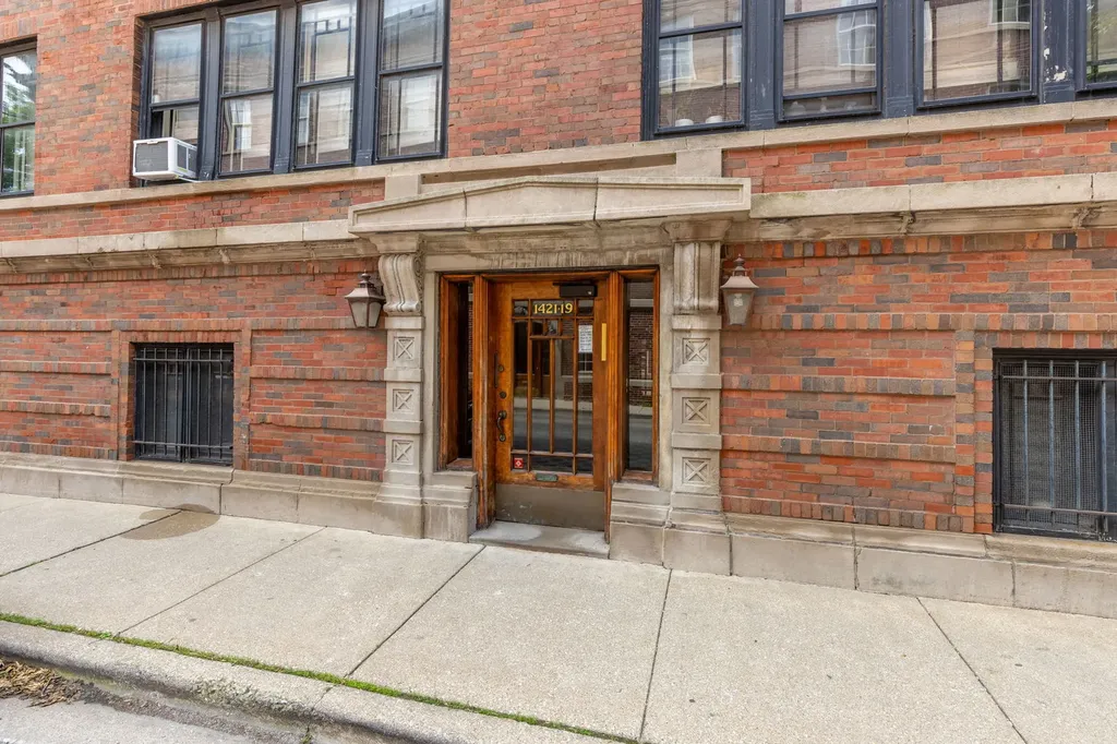 1419 East 58th Street Chicago IL 60637
