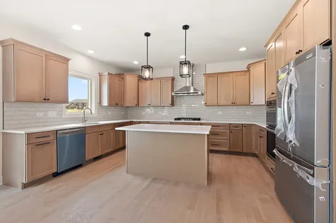 8220 South Stanley Trail S Frankfort IL 60423
