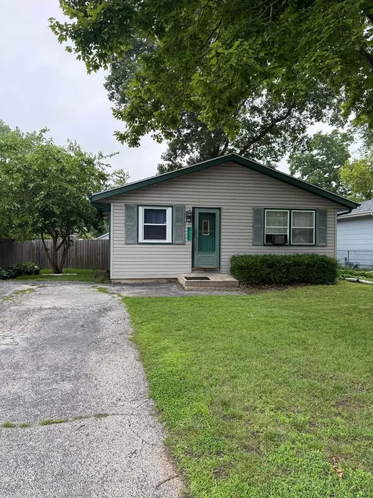 1222 Park Avenue Winthrop Harbor IL 60096