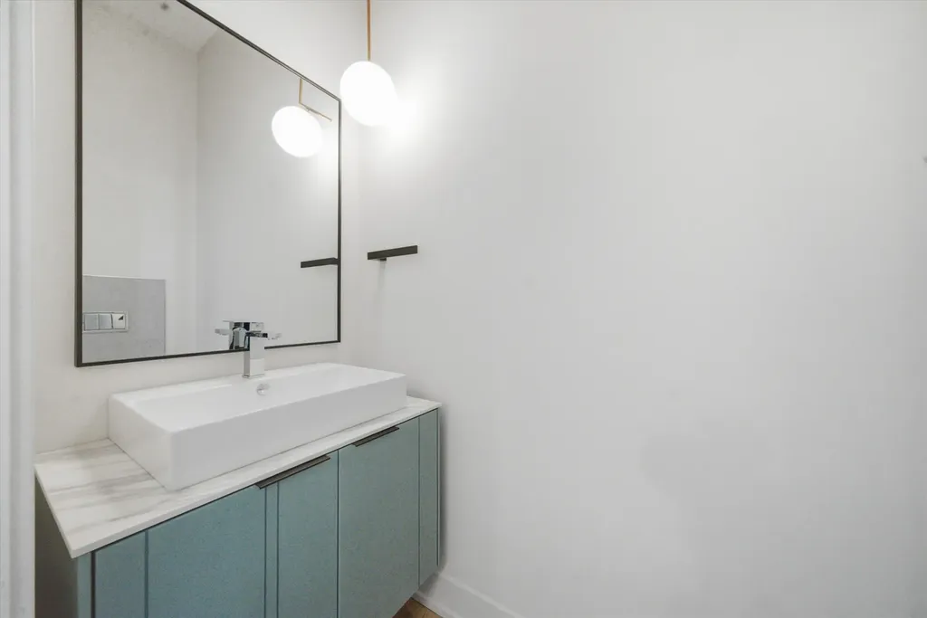 4250 West Belmont Avenue Chicago IL 60641