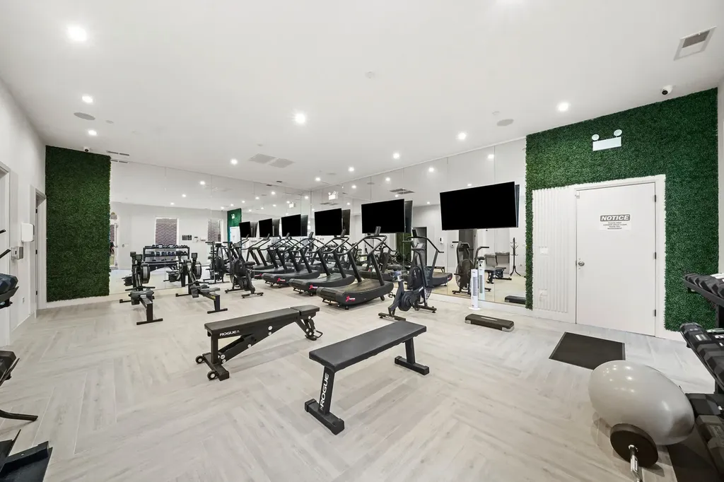4250 West Belmont Avenue Chicago IL 60641
