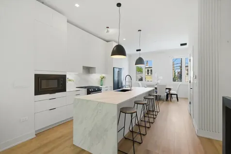 4250 West Belmont Avenue Chicago IL 60641
