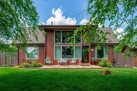 4878 Walnut Grove Poplar Grove IL 61065