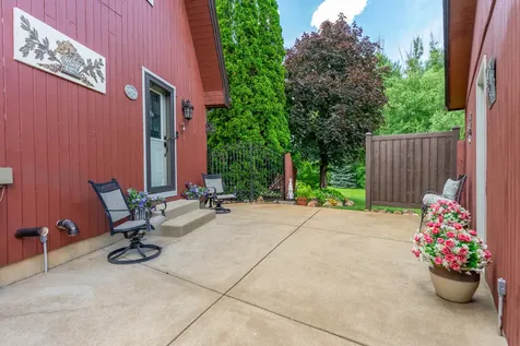 4878 Walnut Grove Poplar Grove IL 61065