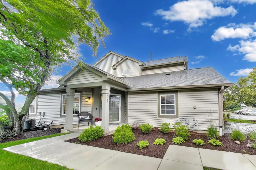 579 Willow Way Lindenhurst IL 60046