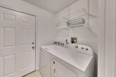 579 Willow Way Lindenhurst IL 60046