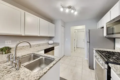 579 Willow Way Lindenhurst IL 60046