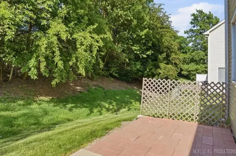 3044 Waters Edge Circle Aurora IL 60504