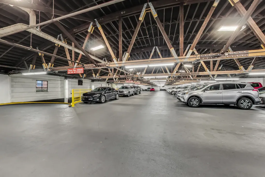 2909 North Sheridan Road Chicago IL 60657