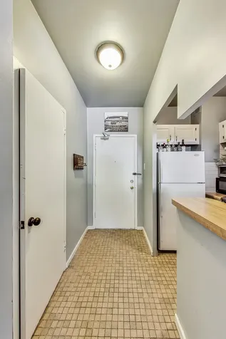 2909 North Sheridan Road Chicago IL 60657
