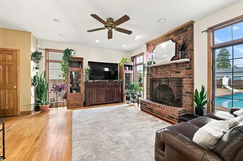 1615 Nicholson Street Crest Hill IL 60403