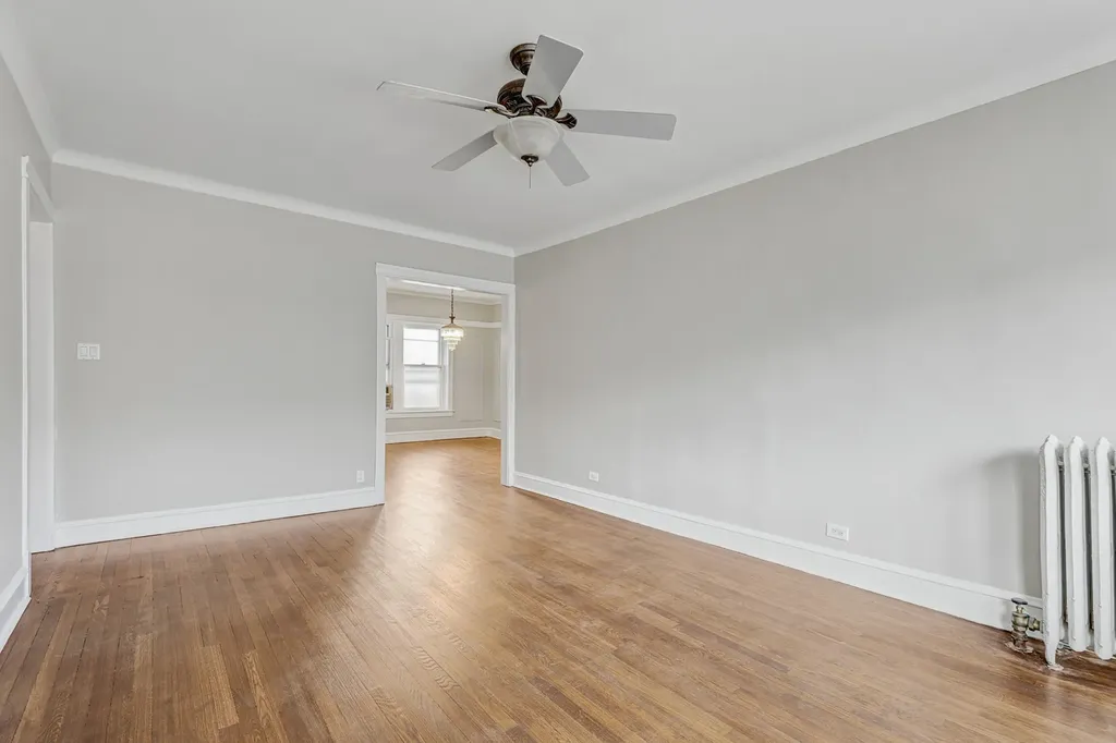 5515 North Winthrop Avenue Chicago IL 60640