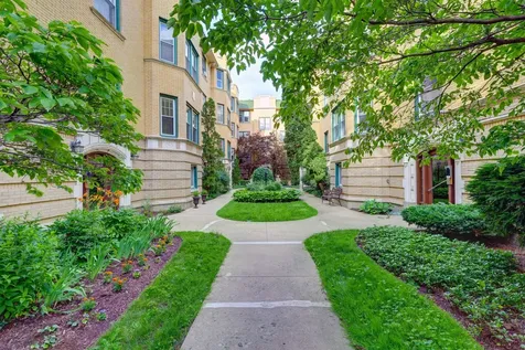 5515 North Winthrop Avenue Chicago IL 60640