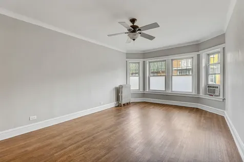 5515 North Winthrop Avenue Chicago IL 60640