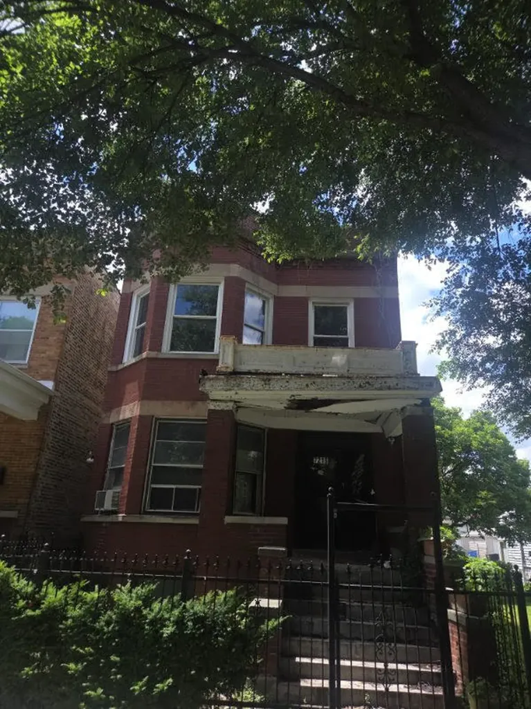 7216 South Dobson Avenue Chicago IL 60619