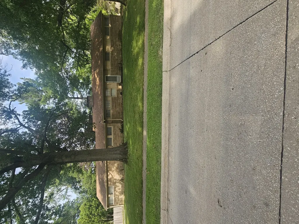 2614 31ST Street Moline IL 61265