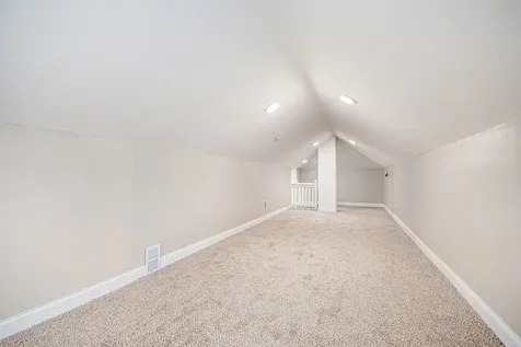 26 East 157th Street South Holland IL 60473